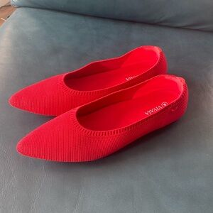 Vivaia Pointed Toe Washable Flats